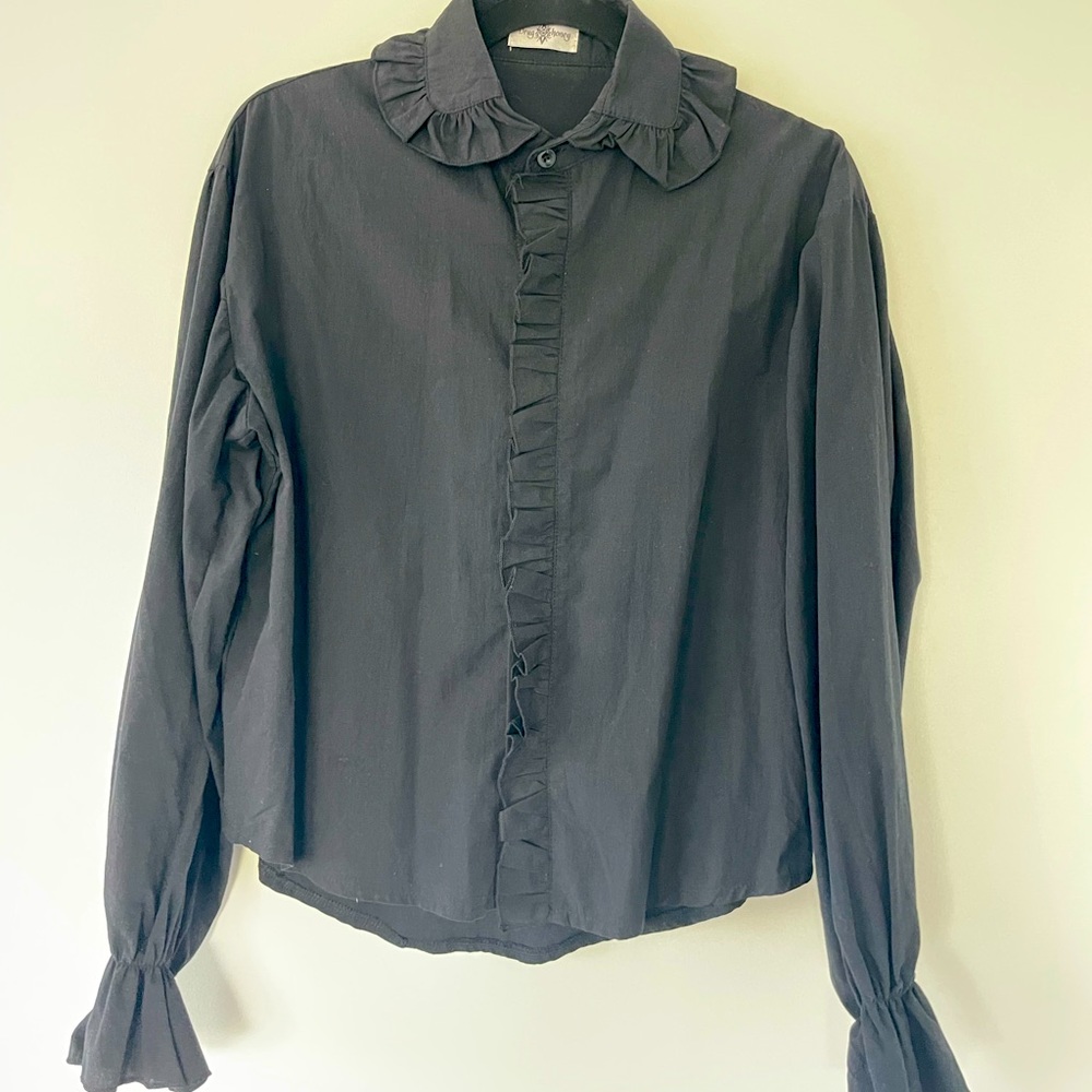 Drug Honey ruffle edge a-line button down. Sz: L